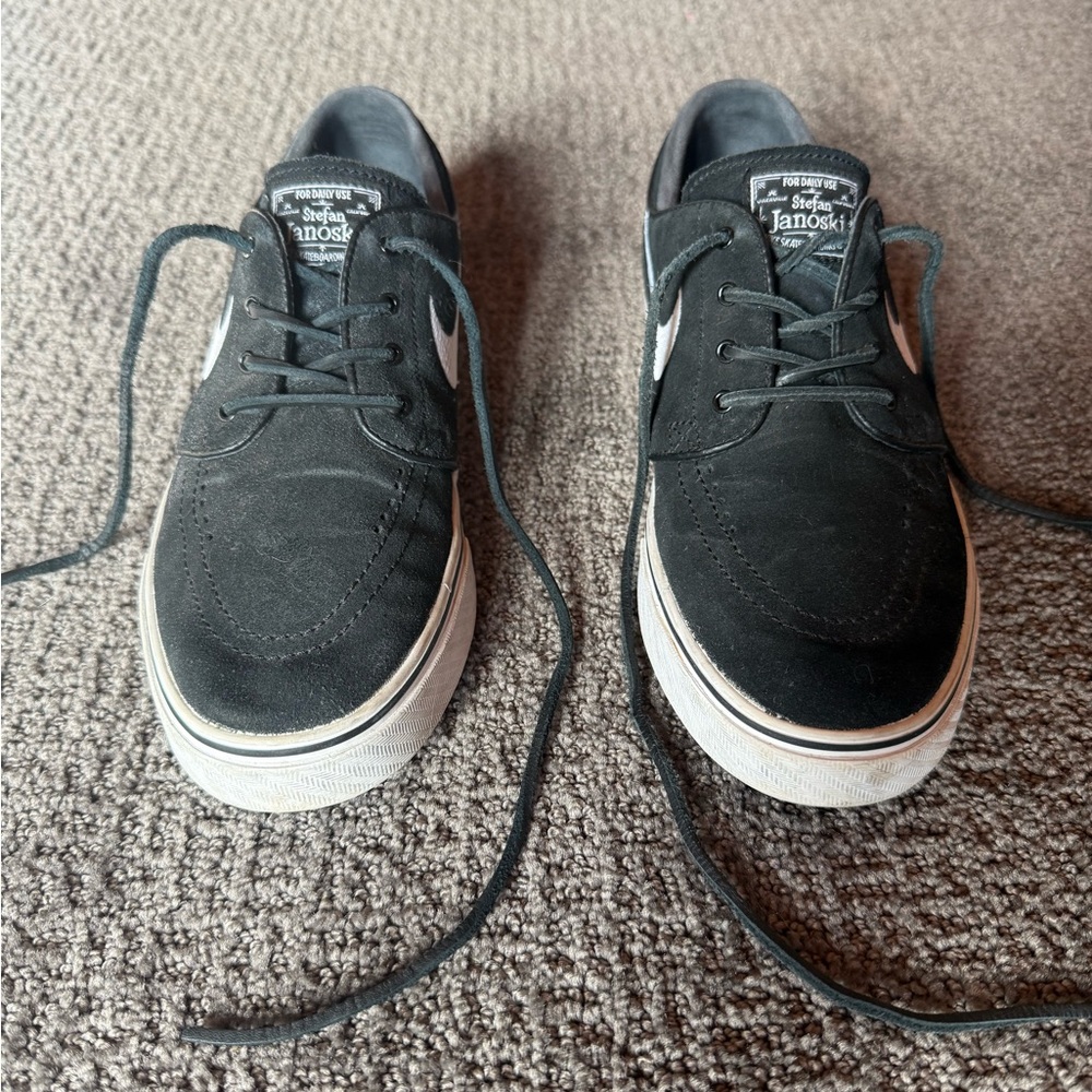 Nike Stefan Janoski skate shoes